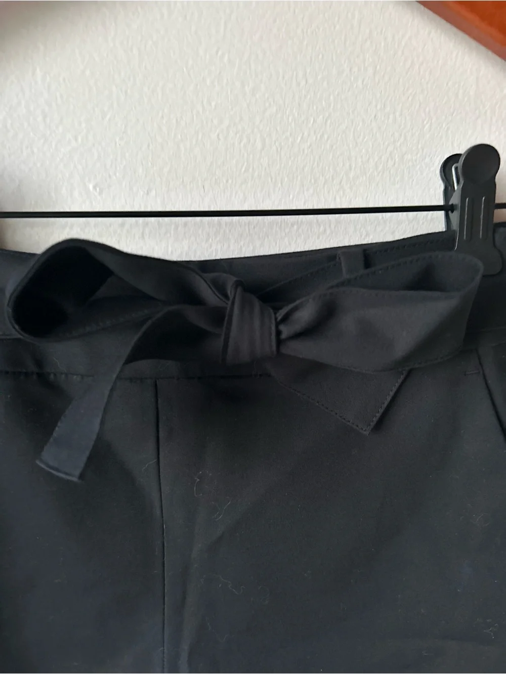 BABATON ARITZIA Black Belted Trouser Shorts | Size 0 | Like New
